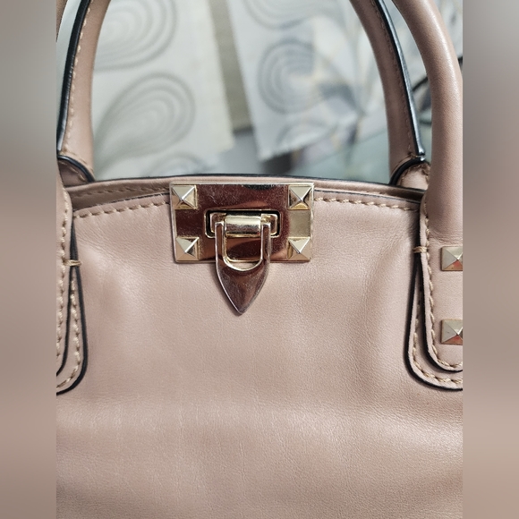 Authentic Valentino - Picture 7 of 12